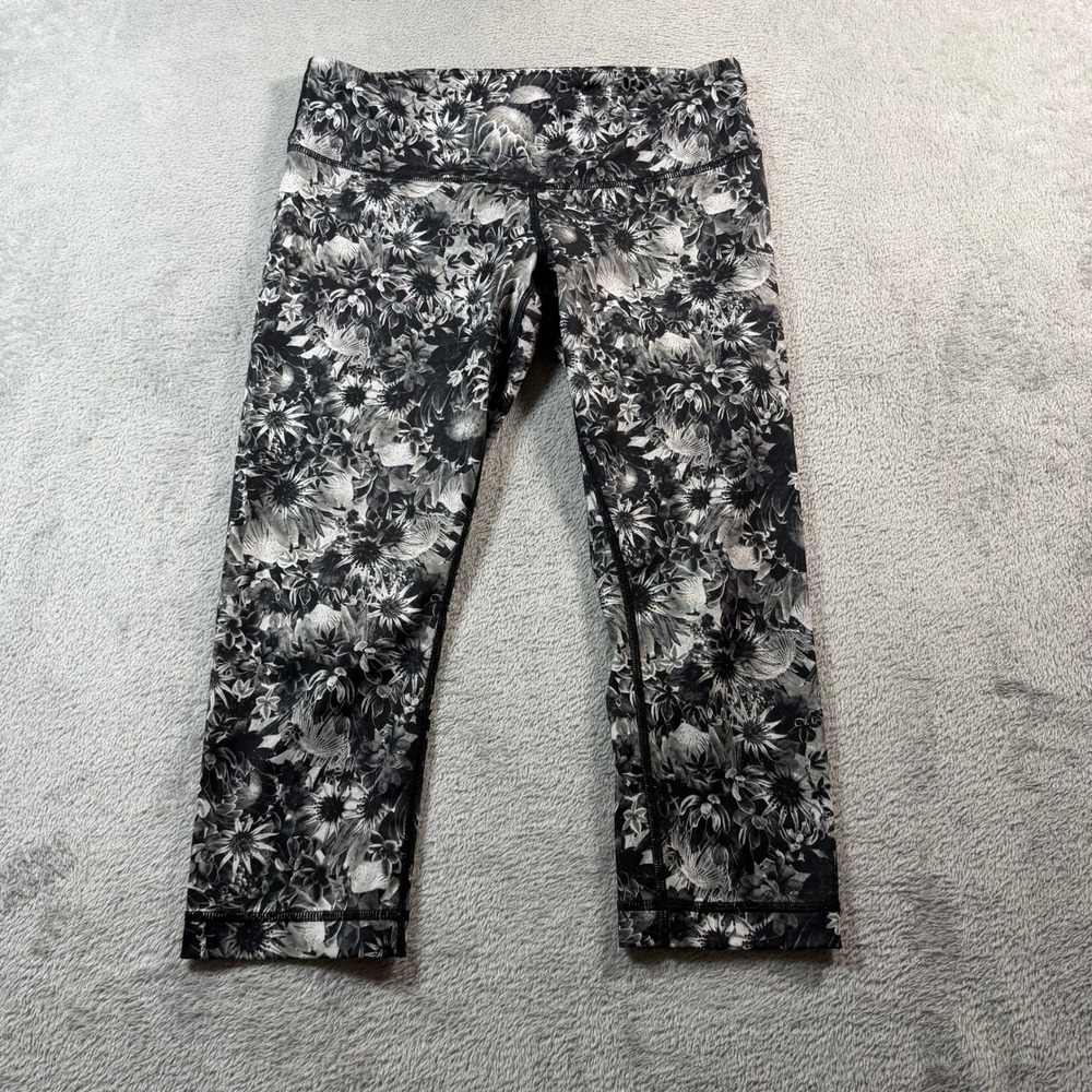 Lululemon Wunder Under Crop Leggings Women 8 Black Floral Yoga Pants - Picture 1 of 8